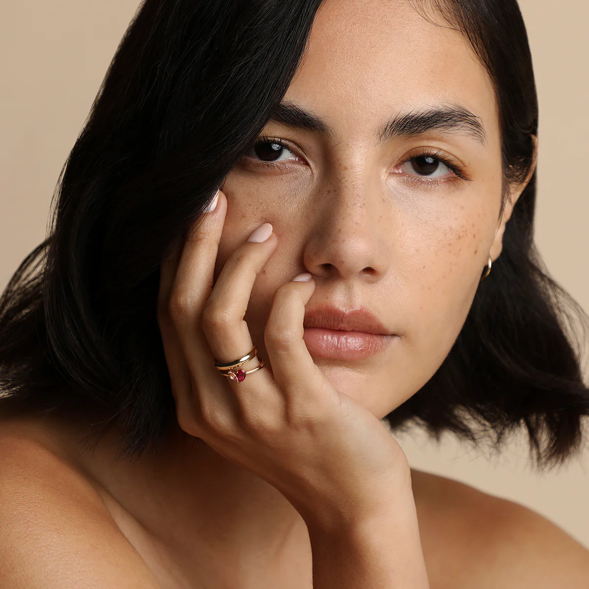 Astrid et Miyu Milestone Ring in Solid Gold - Image 6