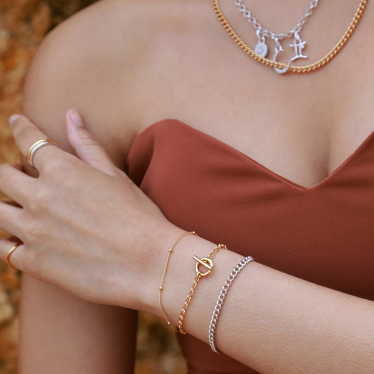 Bold Essential Curb Chain Bracelet in Silver - Image 4