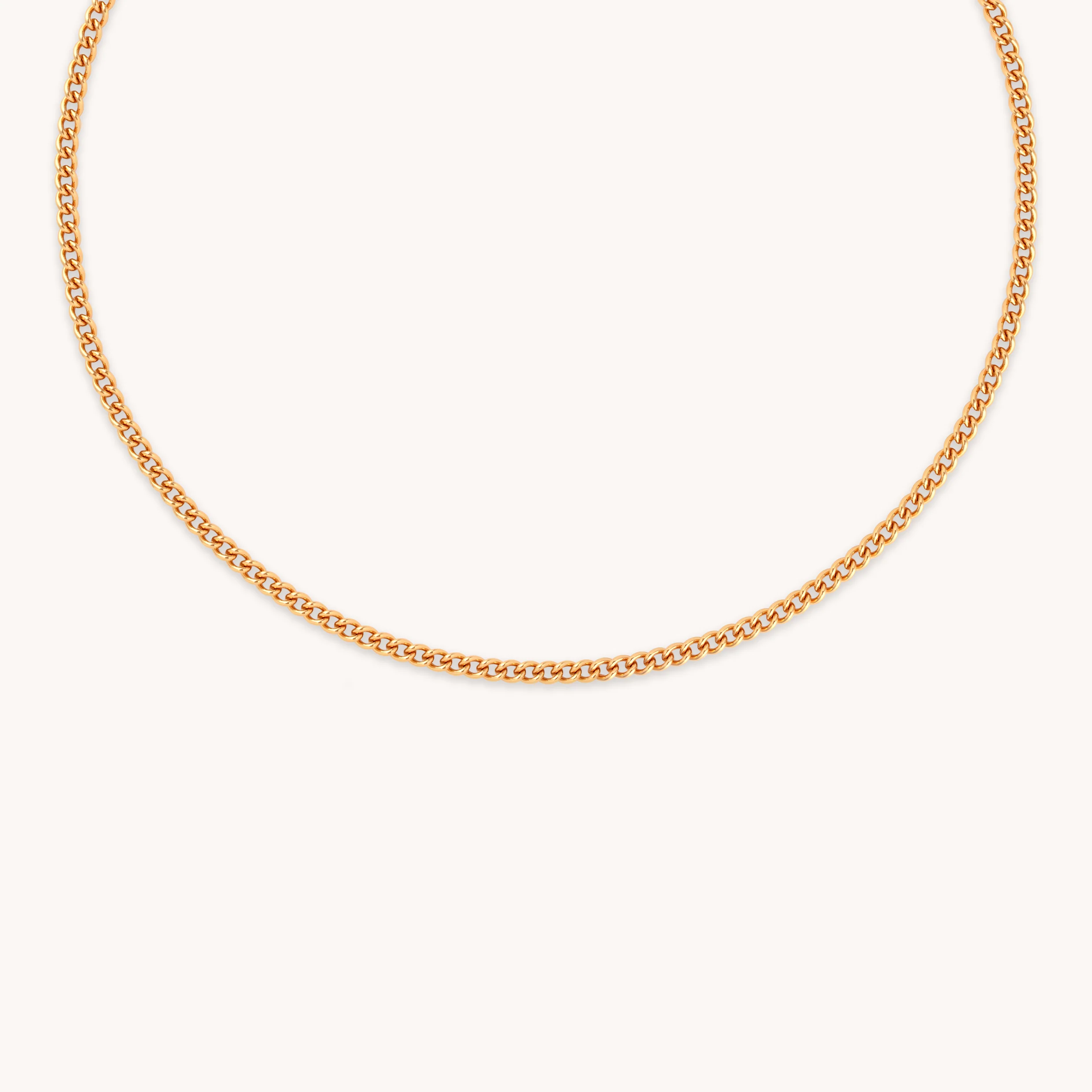 Bold Essential Curb Chain Necklace in Gold