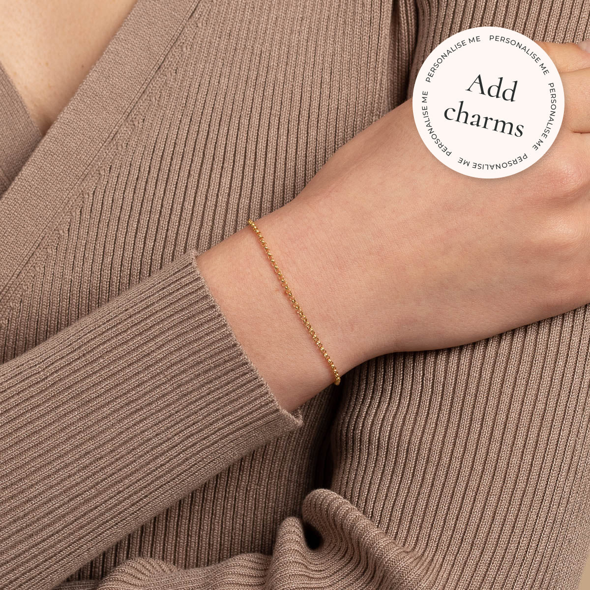 Chelsea Chain Bracelet in Solid Gold - Image 2