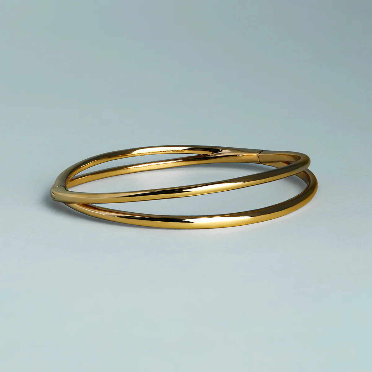 Crossover Illusion Bangle in Gold - Image 5