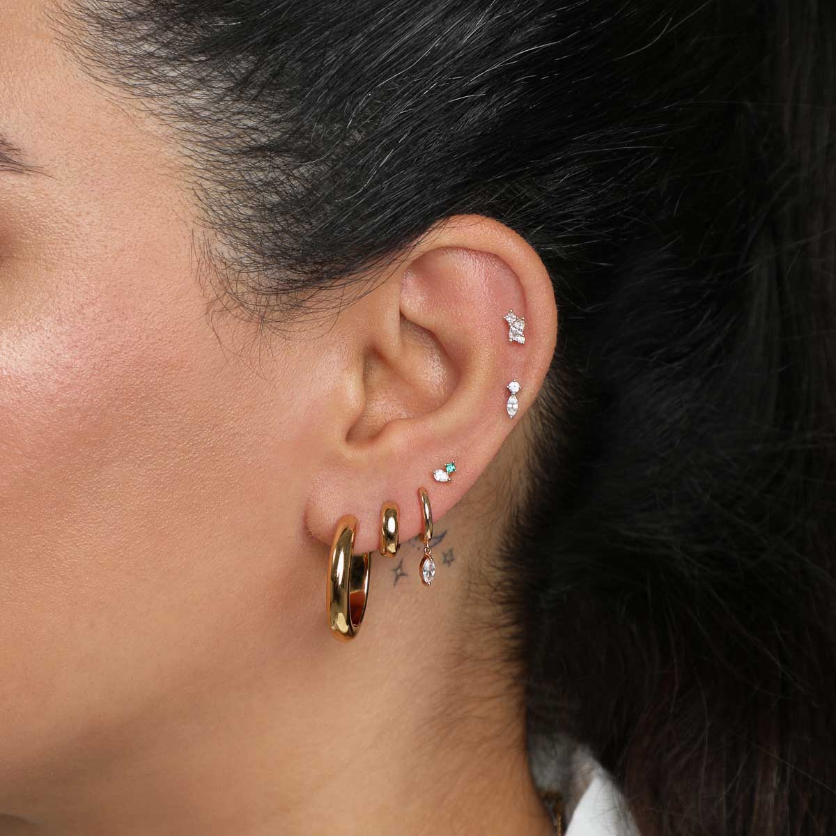 Diamond & Emerald Pear Piercing Stud in Solid Gold - Image 5