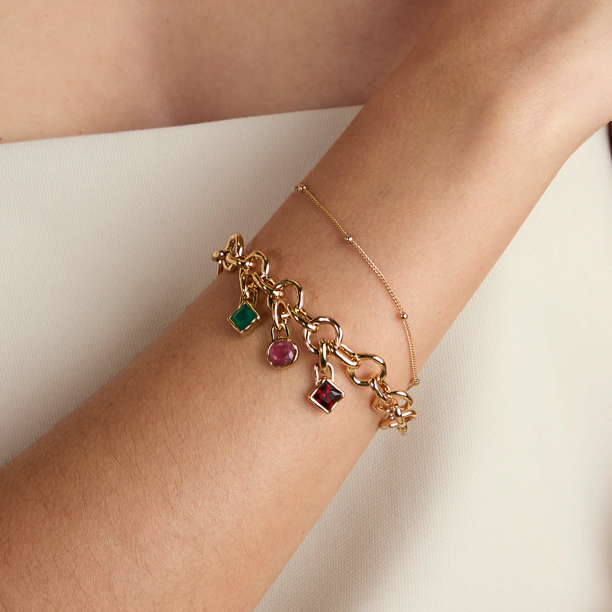 Essential Beaded Chain Bracelet in Gold - Image 4