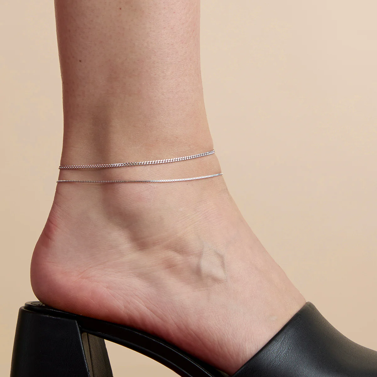 Essential Box Chain Anklet in Silver - Image 3