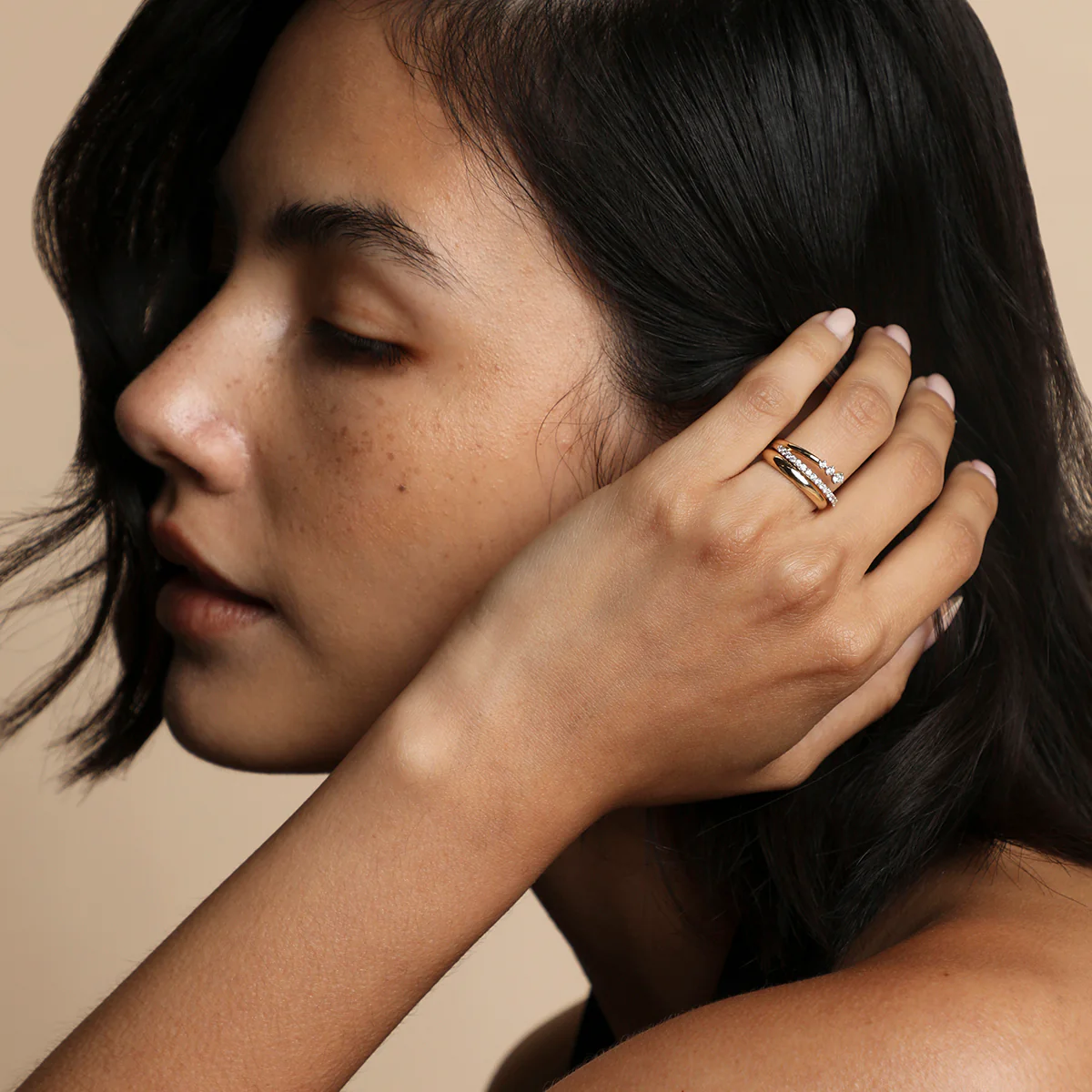 Hidden Diamond Milestone Ring in Solid Gold - Image 5