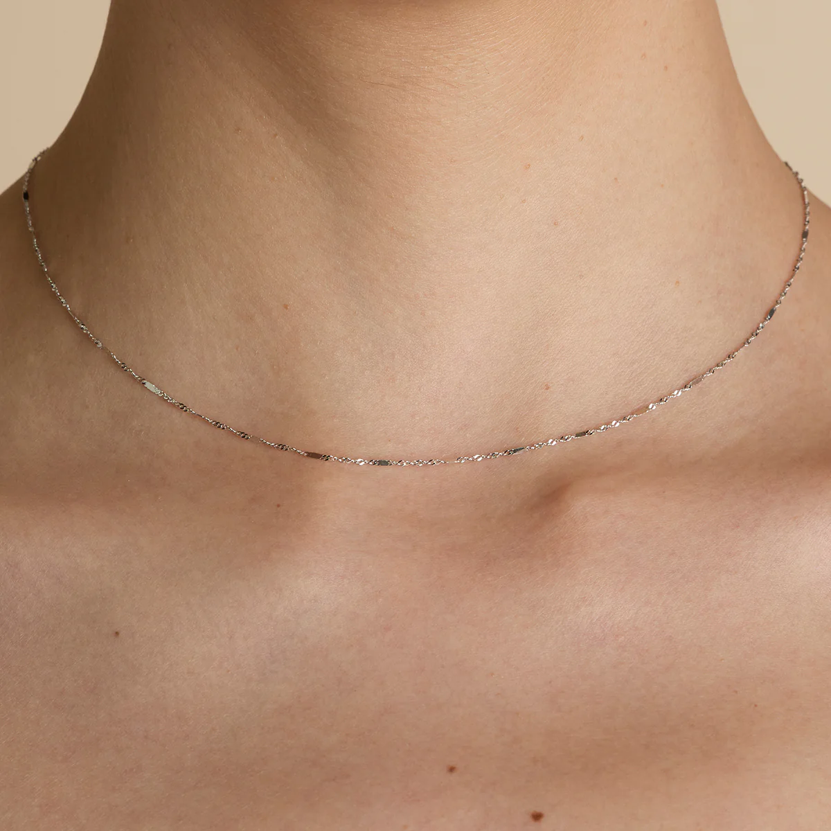 Astrid Chain Necklace in Solid White Gold - Image 2