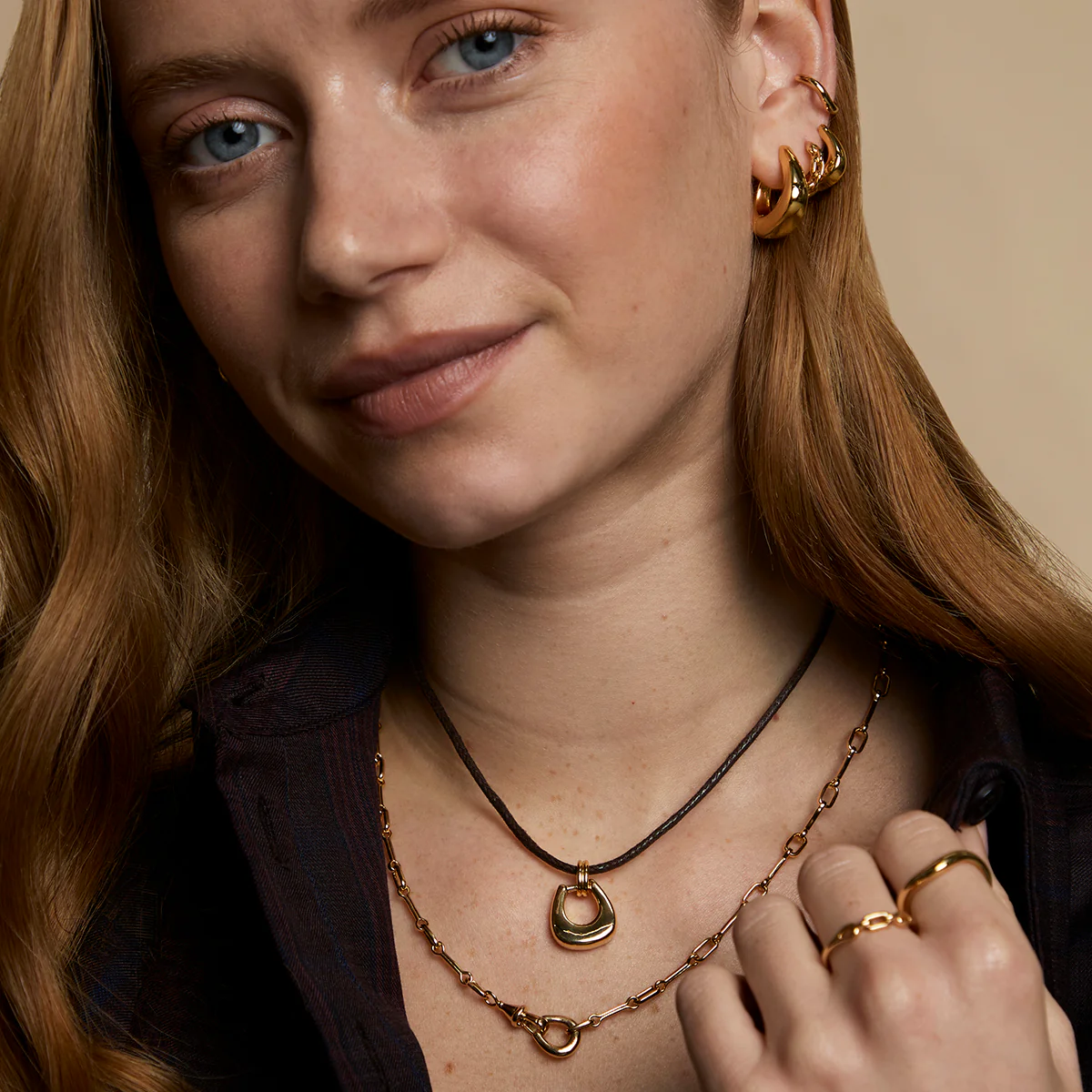 Saddle Small Hoops in Gold - Image 5