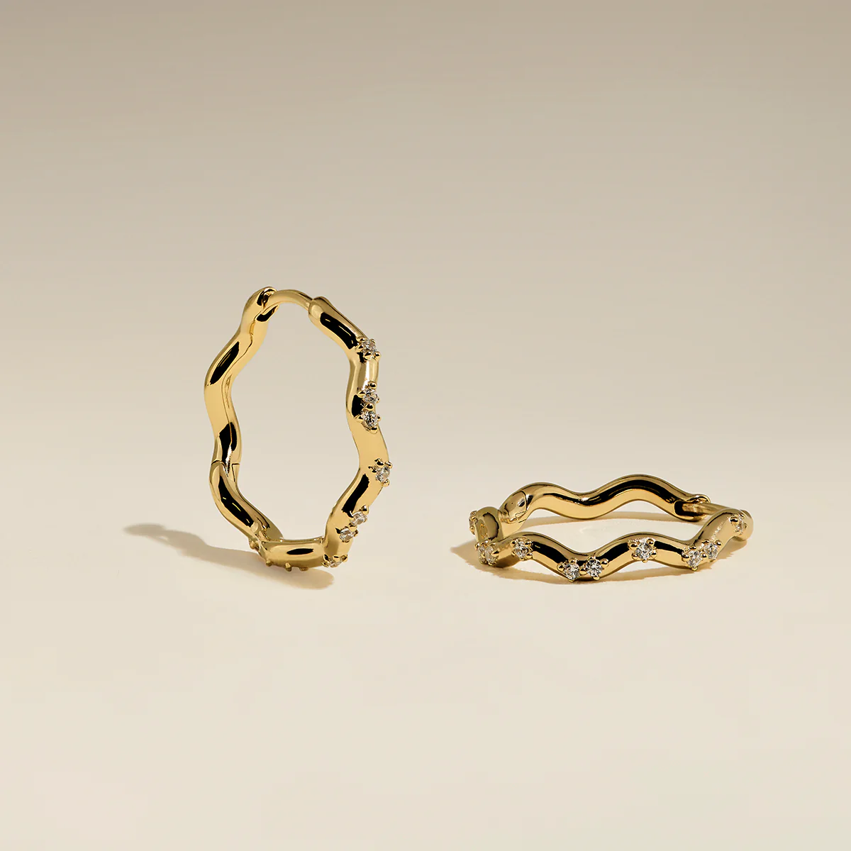 Scalloped Crystal Medium Hoops in Gold