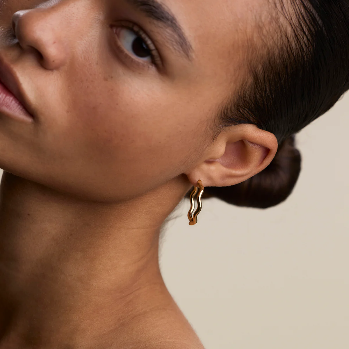Scalloped Large Hoops in Gold - Image 2
